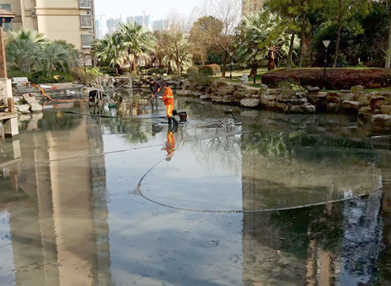 兰坪景观池淤泥清理